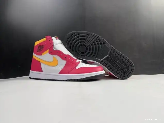 80% Off Sale 555088-603 OGLight High Red Fusion Air Jordan 1 0424
